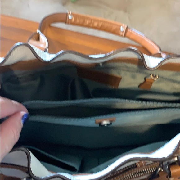 Coach purse - Picture 4 of 7